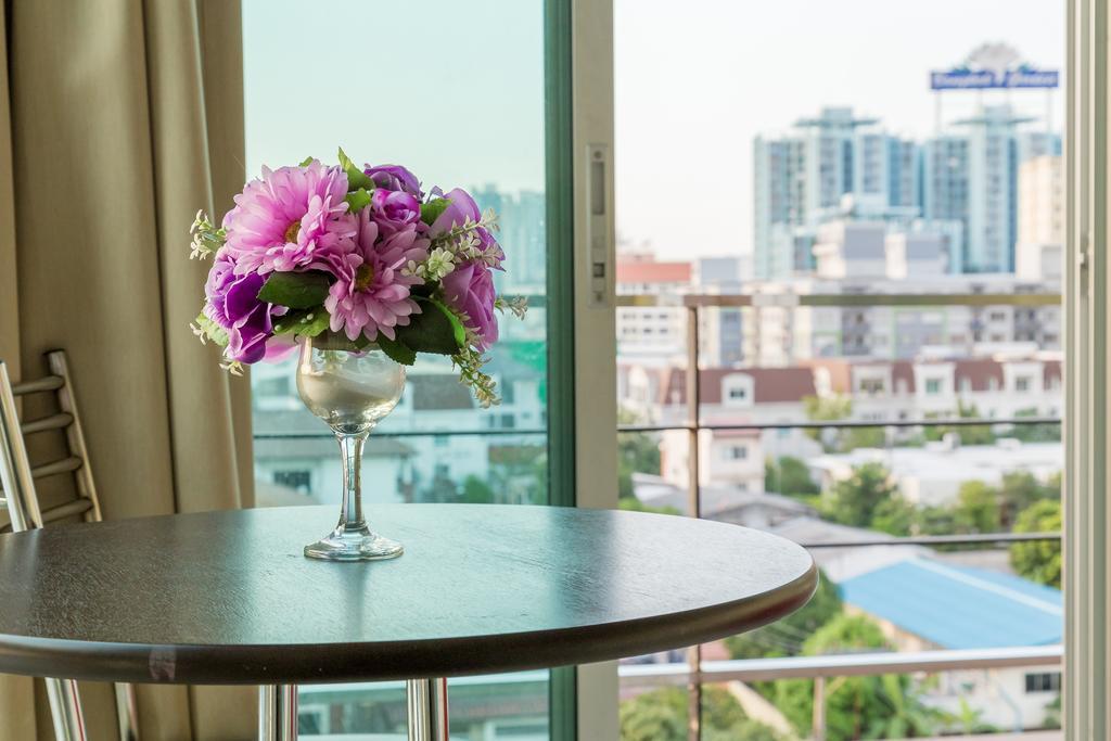 Right Place Sathorn Bangkok Phòng bức ảnh